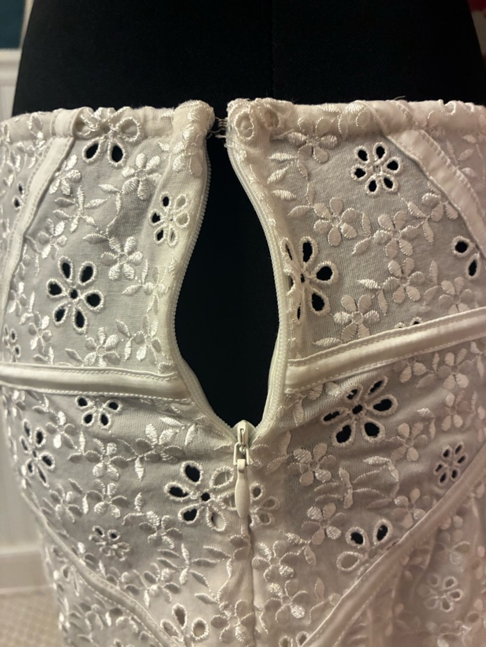 New For Love & Lemons Sophie Eyelet MiniSkirt in Size XL - Picture 14 of 17